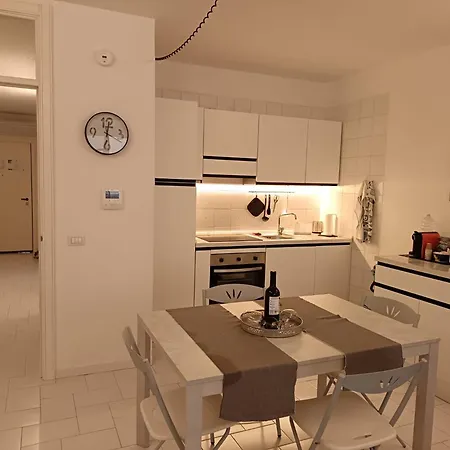 A Un Passo Dal Mare פולינאנו א מארה